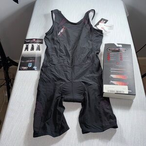NEW Kinetik Compression Triathlon Suit Womens Medium Black/Pink New with Tags